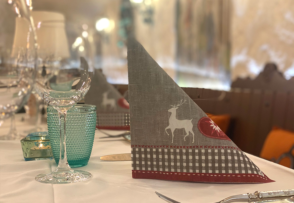 restaurant, bündte, buendte, jenins, Bündner Wein, Panorama, Terrasse, Sonnenterrasse, Bündner Spezializäten, Restaurant Graubünden