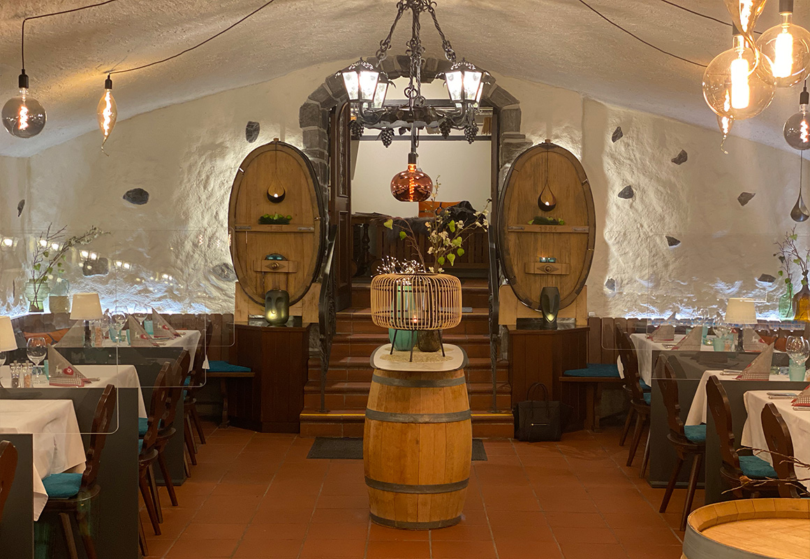 restaurant, bündte, buendte, jenins, Bündner Wein, Panorama, Terrasse, Sonnenterrasse, Bündner Spezializäten, Restaurant Graubünden