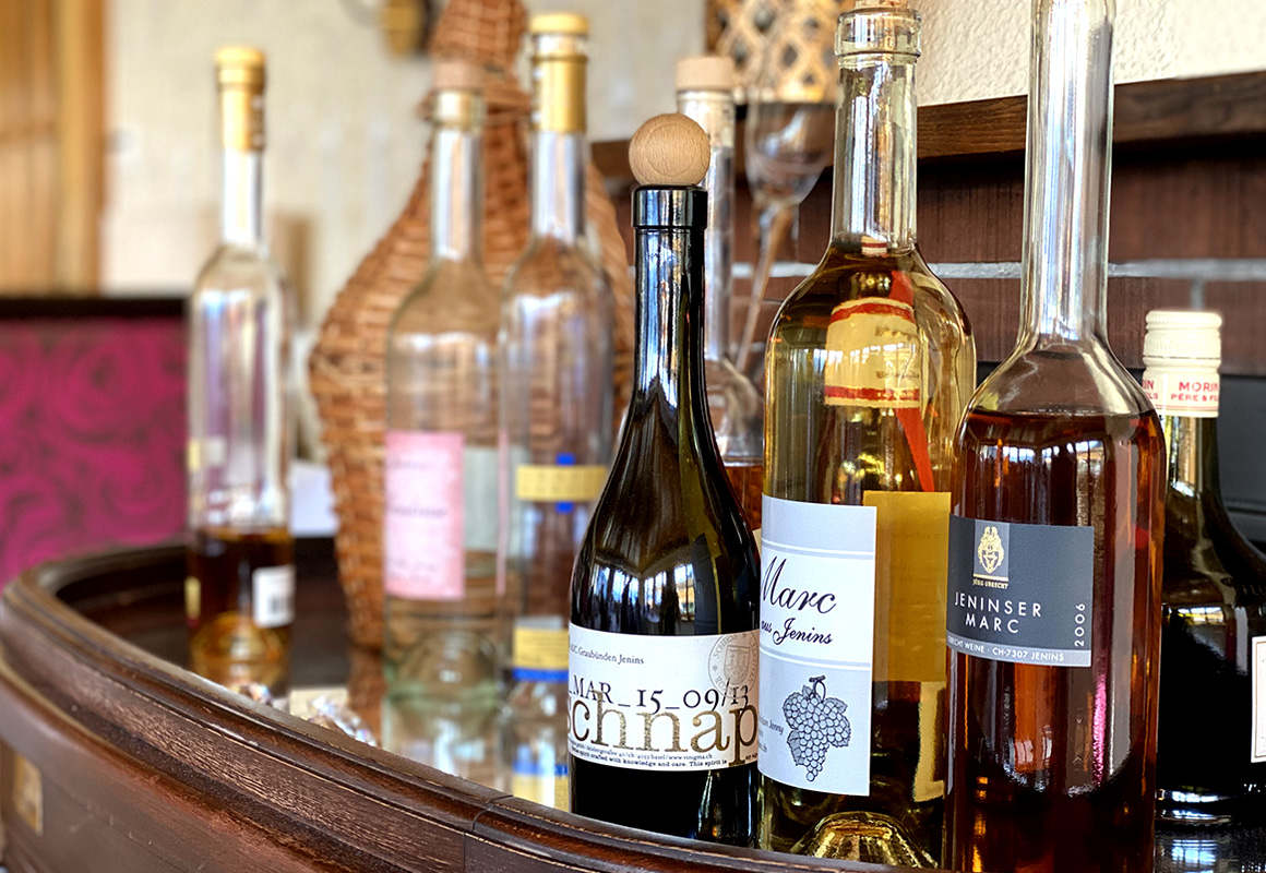 restaurant, bündte, buendte, jenins, Bündner Wein, Panorama, Terrasse, Sonnenterrasse, Bündner Spezializäten, Restaurant Graubünden