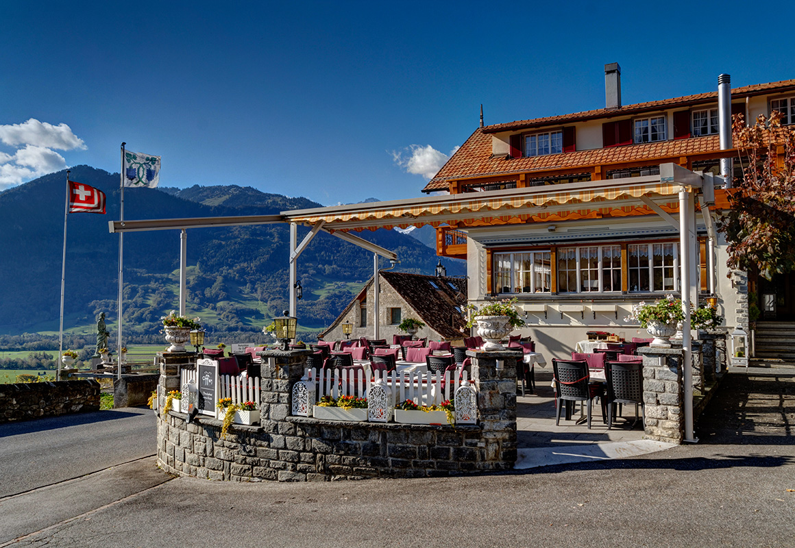 restaurant, bündte, buendte, jenins, Bündner Wein, Panorama, Terrasse, Sonnenterrasse, Bündner Spezializäten, Restaurant Graubünden
